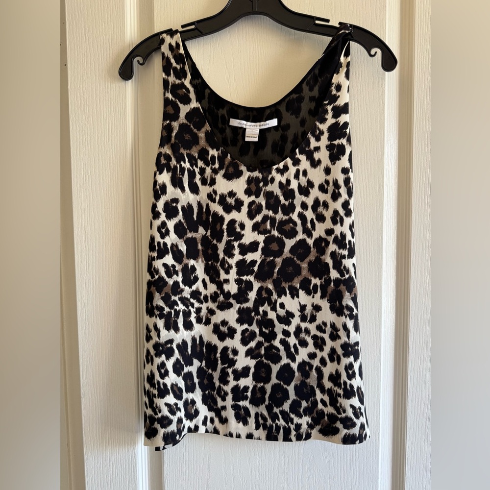 Diane Von Furstenberg Black and White Sleeveless Tank Top